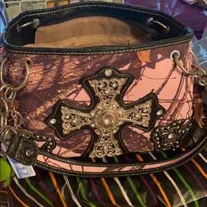 Mossy oak pink camo purse
